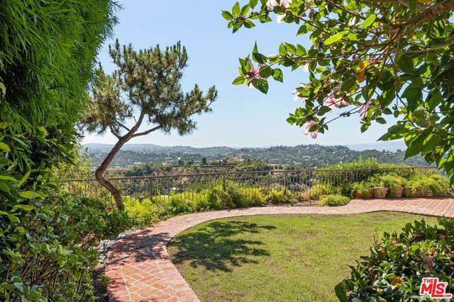2317 Kimridge Road, Los Angeles, CA 90210