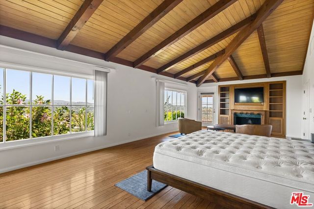 2317 Kimridge Road, Los Angeles, CA 90210
