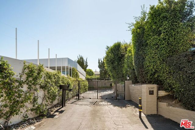 2317 Kimridge Road, Los Angeles, CA 90210