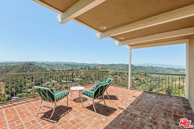 2317 Kimridge Road, Los Angeles, CA 90210
