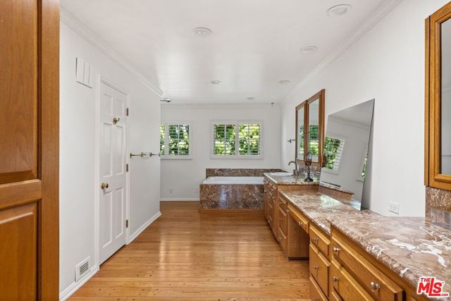 2317 Kimridge Road, Los Angeles, CA 90210