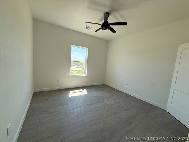 1990 N Everly Drive, Tahlequah, OK 74464