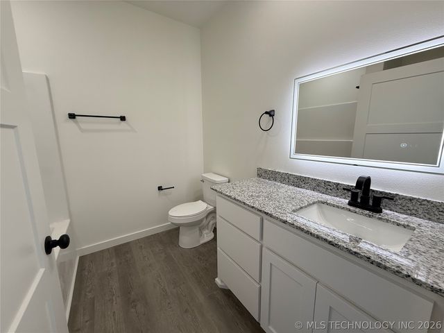 1990 N Everly Drive, Tahlequah, OK 74464
