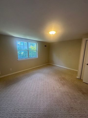 71 Florence St 71, Hudson, MA 01749