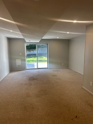 71 Florence St 71, Hudson, MA 01749