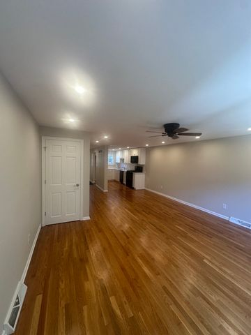71 Florence St 71, Hudson, MA 01749