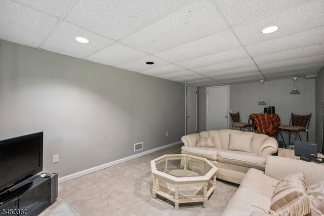 203 Dorchester St, Hanover Twp., NJ 07981