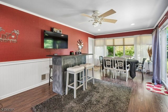 203 Dorchester St, Hanover Twp., NJ 07981