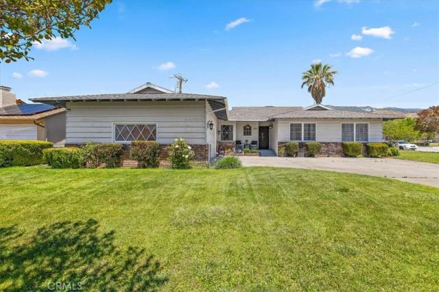 698 E Ralston Avenue, San Bernardino, CA 92404