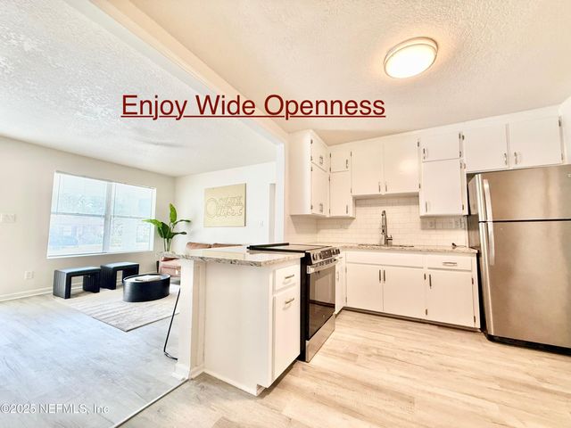 10520 DE PAUL Drive, Jacksonville, FL 32218