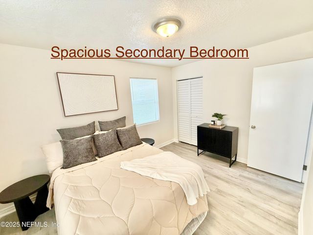 10520 DE PAUL Drive, Jacksonville, FL 32218