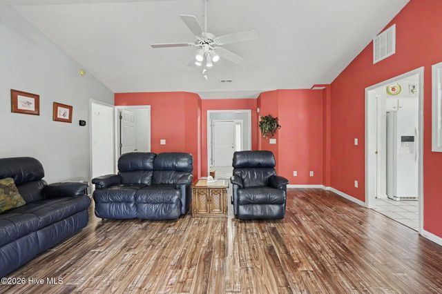 1718 Pharview Drive SW, Ocean Isle Beach, NC 28469