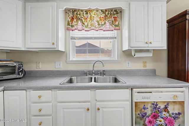 1718 Pharview Drive SW, Ocean Isle Beach, NC 28469