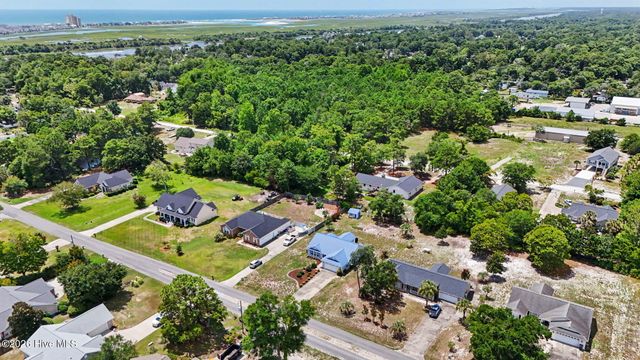 1718 Pharview Drive SW, Ocean Isle Beach, NC 28469