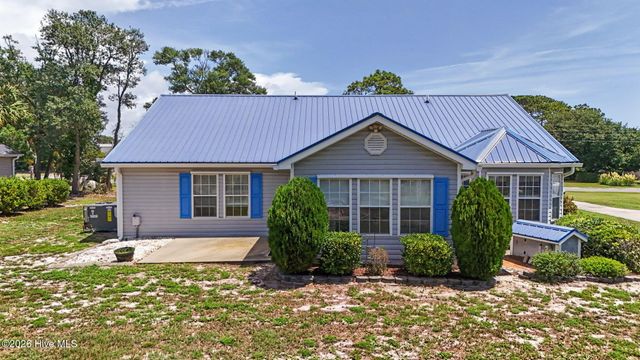1718 Pharview Drive SW, Ocean Isle Beach, NC 28469