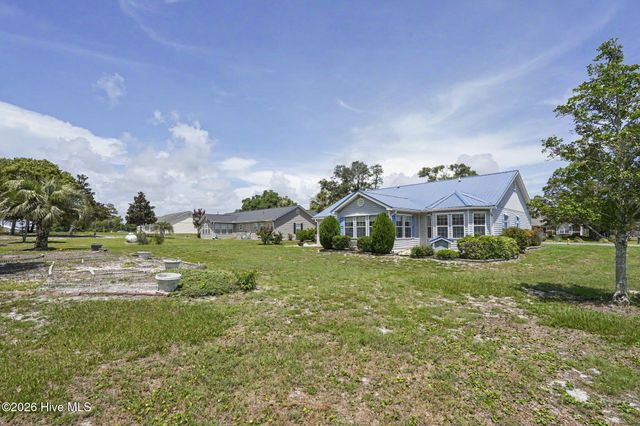 1718 Pharview Drive SW, Ocean Isle Beach, NC 28469