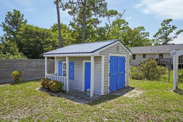 1718 Pharview Drive SW, Ocean Isle Beach, NC 28469