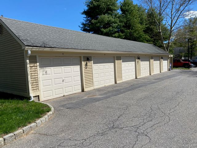 2106 Martingale Drive, Carmel, NY 10512
