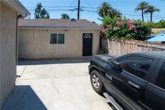 1134 W 68th, Los Angeles, CA 90044