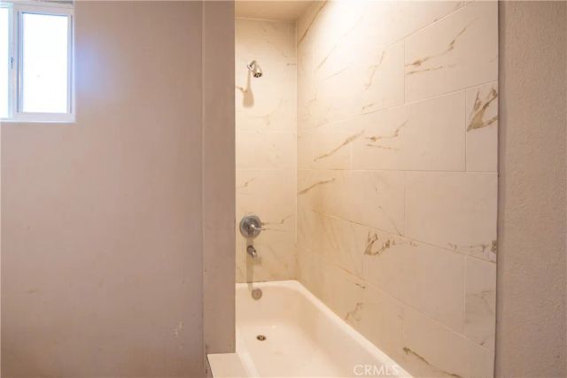 1134 W 68th, Los Angeles, CA 90044