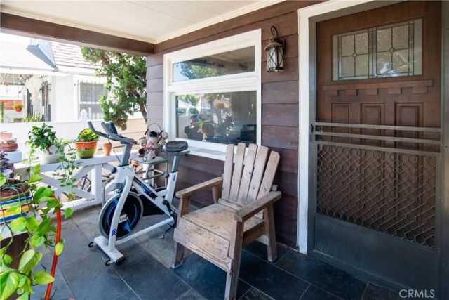 1134 W 68th, Los Angeles, CA 90044