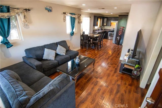 1134 W 68th, Los Angeles, CA 90044