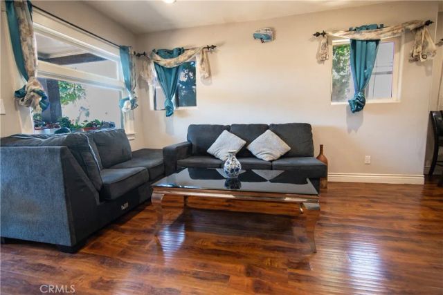1134 W 68th, Los Angeles, CA 90044
