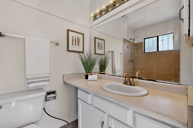 396 Pyrite Drive NE, Rio Rancho, NM 87124