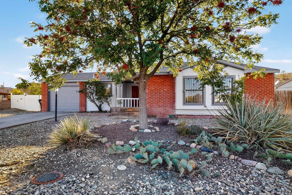396 Pyrite Drive NE, Rio Rancho, NM 87124
