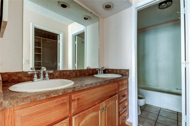 965 WHITMAN DRIVE, Sarasota, FL 34243