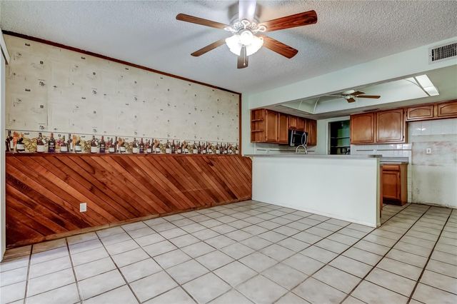 965 WHITMAN DRIVE, Sarasota, FL 34243