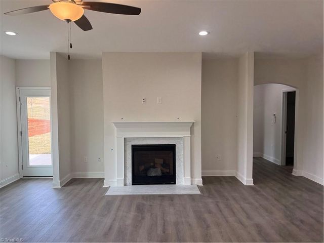 1758 Black Horse Road 49, Kernersville, NC 27284