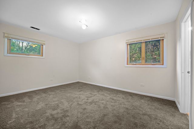 623 N Carroll Parkway 101, Glenwood, IL 60425