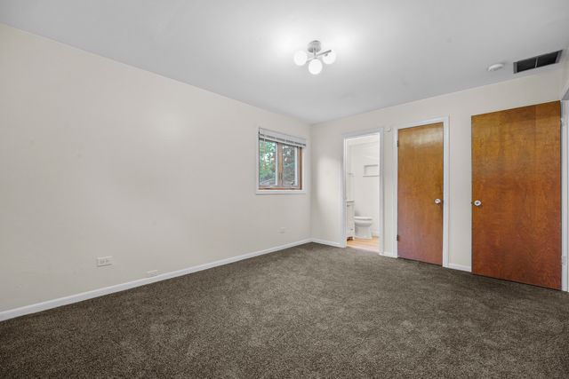 623 N Carroll Parkway 101, Glenwood, IL 60425
