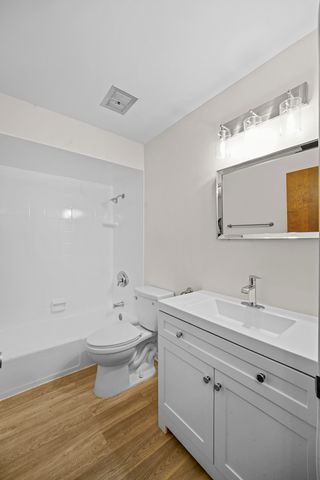 623 N Carroll Parkway 101, Glenwood, IL 60425