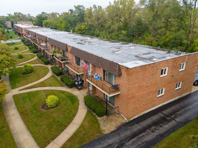 623 N Carroll Parkway 101, Glenwood, IL 60425