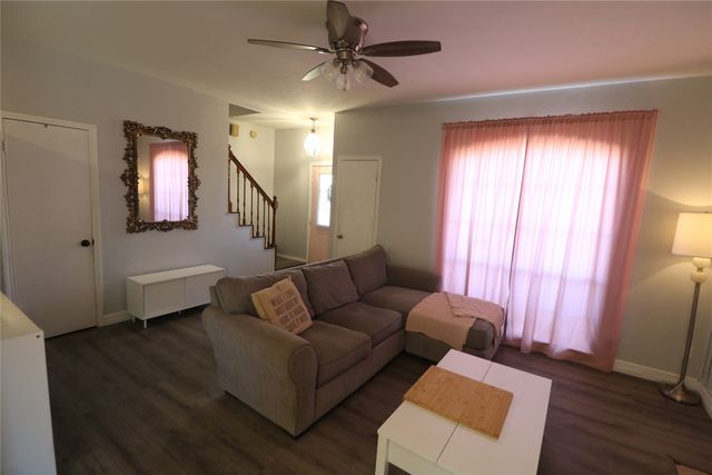 611 Oriole Boulevard 602, Duncanville, TX 75116