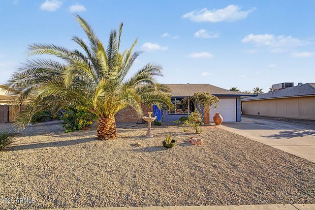 9715 W DESERT HILLS Drive, Sun City, AZ 85351