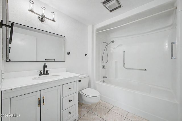 9715 W DESERT HILLS Drive, Sun City, AZ 85351