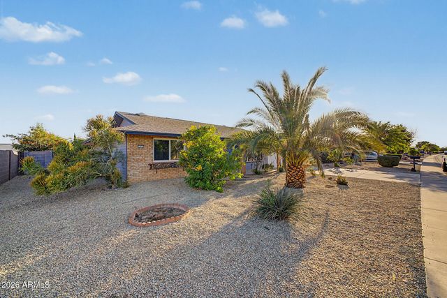9715 W DESERT HILLS Drive, Sun City, AZ 85351