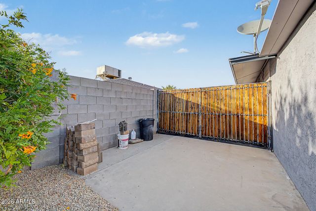 9715 W DESERT HILLS Drive, Sun City, AZ 85351