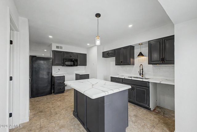 9715 W DESERT HILLS Drive, Sun City, AZ 85351