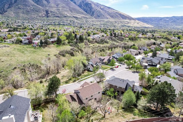 11406 S GRACEY LN, Sandy, UT 84092