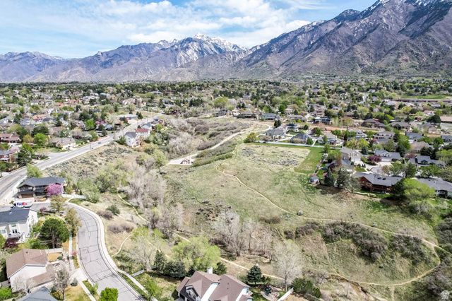 11406 S GRACEY LN, Sandy, UT 84092