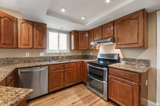 11406 S GRACEY LN, Sandy, UT 84092