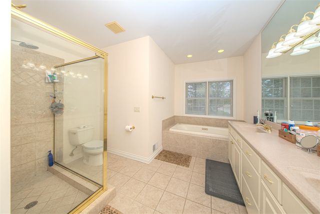 4324 Lohr Road, Ann Arbor, MI 48108