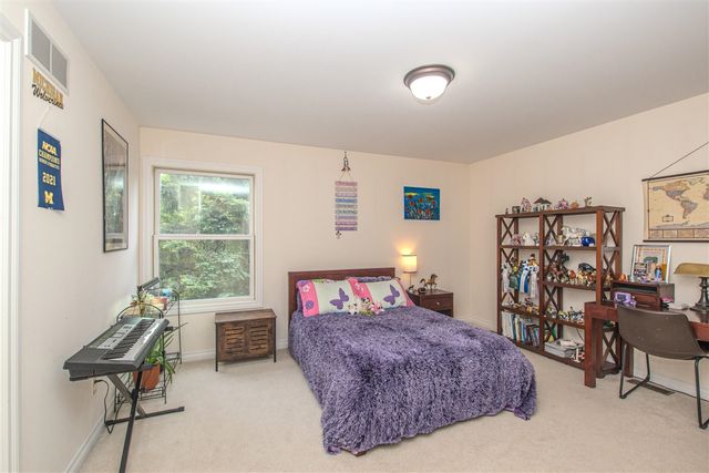4324 Lohr Road, Ann Arbor, MI 48108