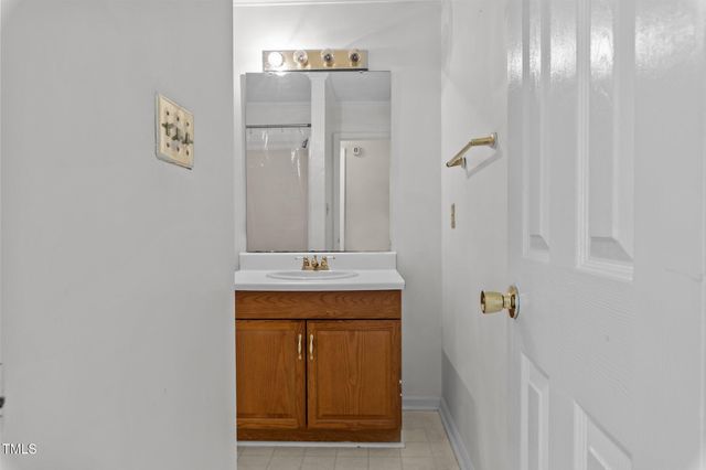 201 Wilshire Lane, Raeford, NC 28376