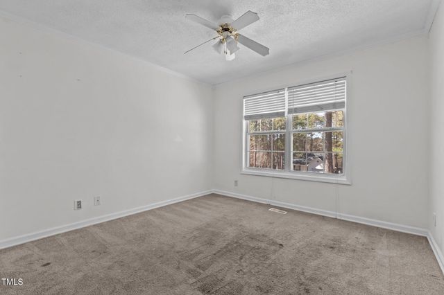 201 Wilshire Lane, Raeford, NC 28376