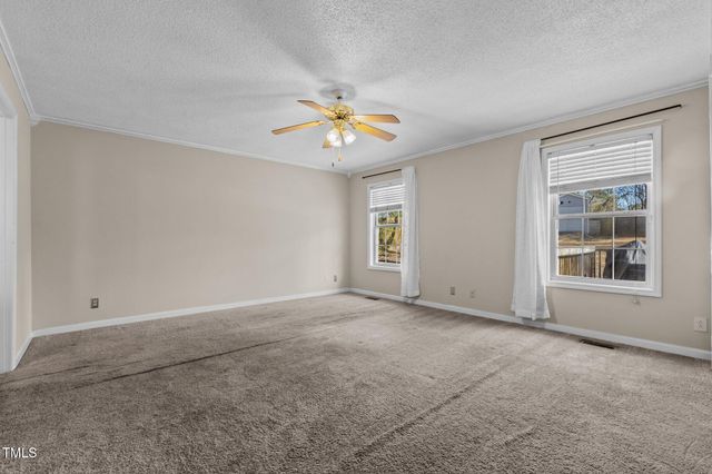 201 Wilshire Lane, Raeford, NC 28376